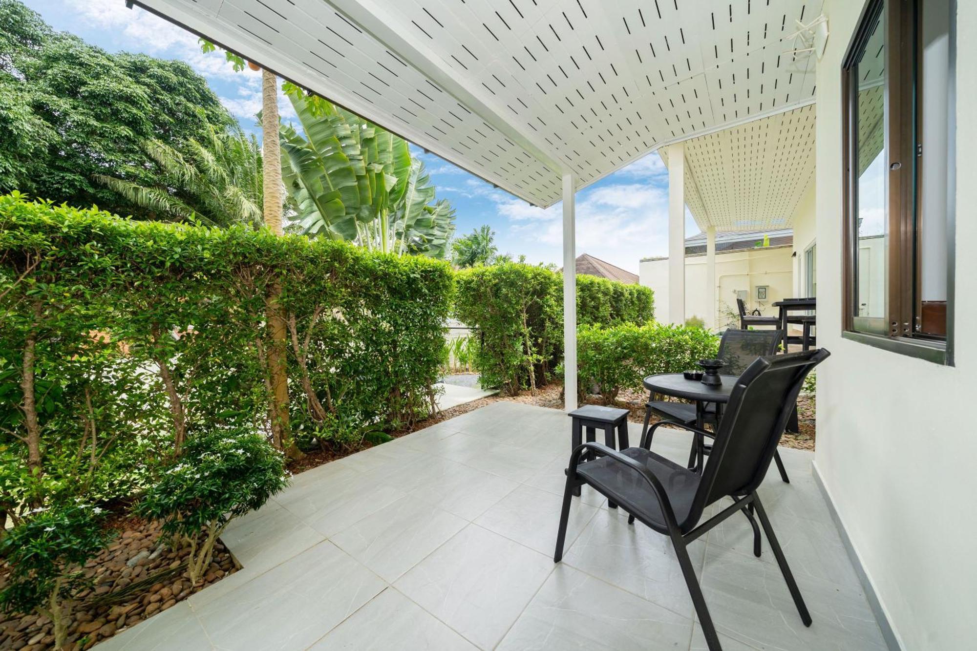Oxavia Garden Oasis In Nai Harn - Your Private Tropical Garden With 3 Cabins And Jacuzzi Rawai Exterior photo