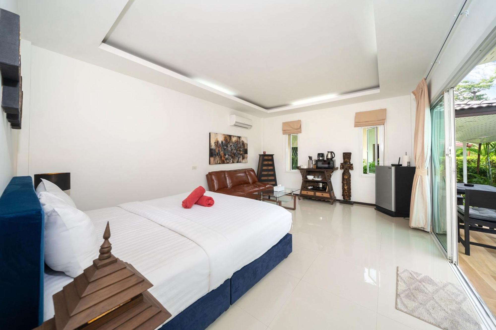 Oxavia Garden Oasis In Nai Harn - Your Private Tropical Garden With 3 Cabins And Jacuzzi Rawai Exterior photo