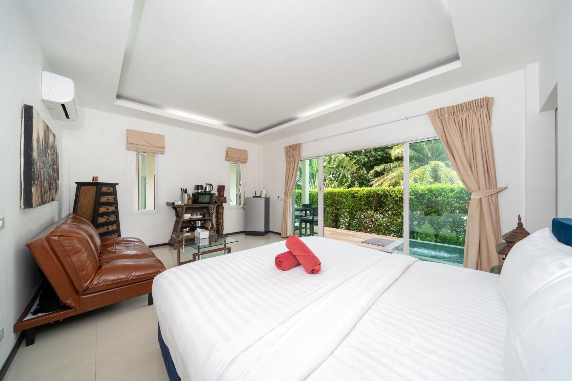 Oxavia Garden Oasis In Nai Harn - Your Private Tropical Garden With 3 Cabins And Jacuzzi Rawai Exterior photo