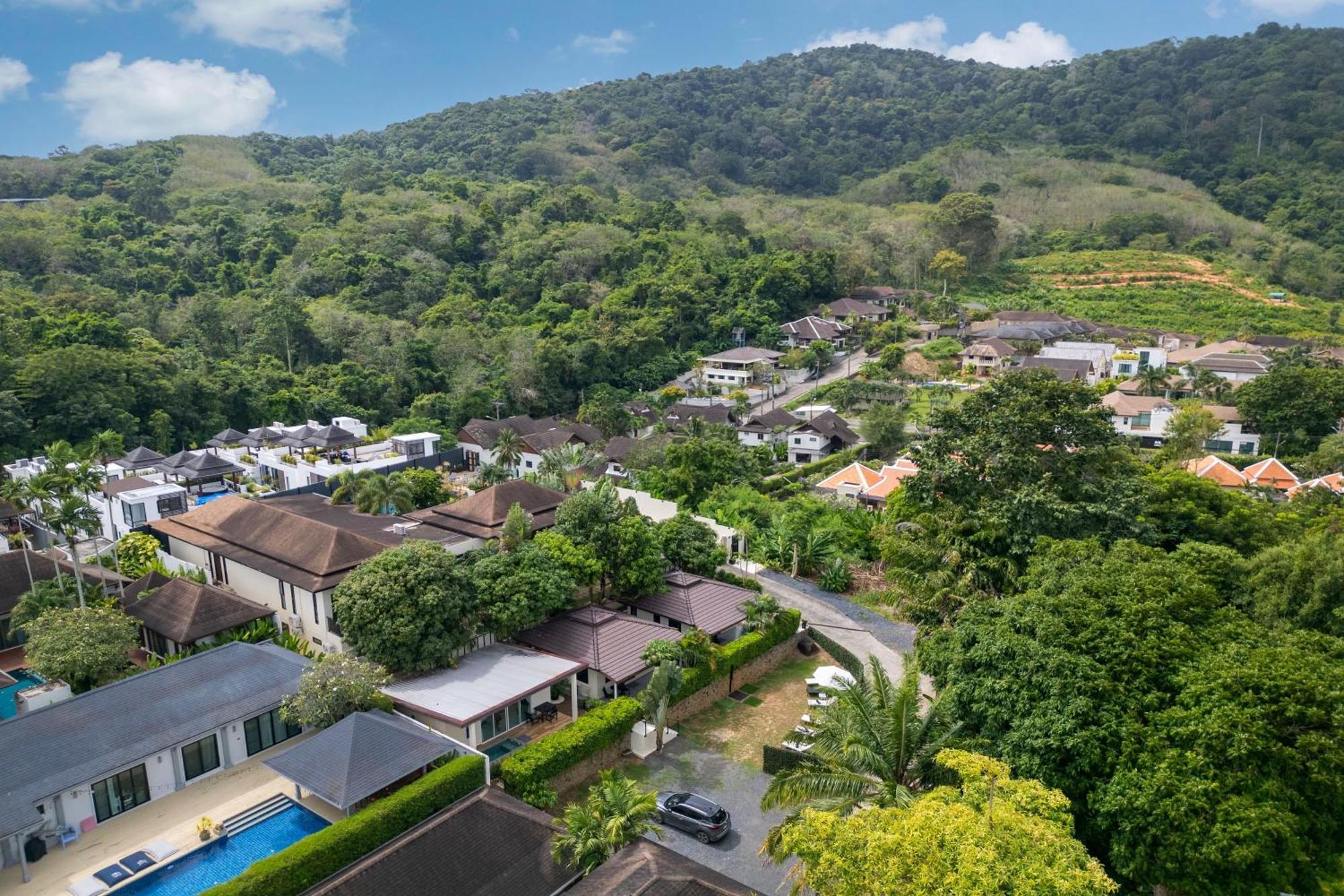 Oxavia Garden Oasis In Nai Harn - Your Private Tropical Garden With 3 Cabins And Jacuzzi Rawai Exterior photo
